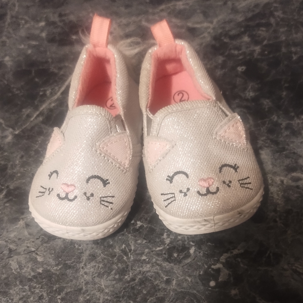 Adorable Cat Face Kids Shoes - Silver and Pink